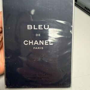 CHANEL Bleu Eau de Toilette Spray